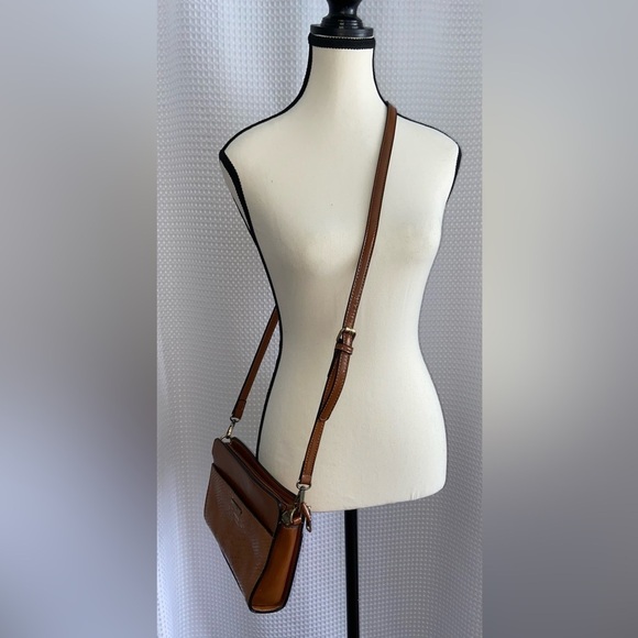 Women’s Simply Noelle Cognac faux leather crocodile pattern Crossbody Bag - Picture 2 of 16